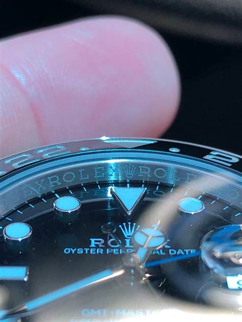 rolex rehaut misaligned.